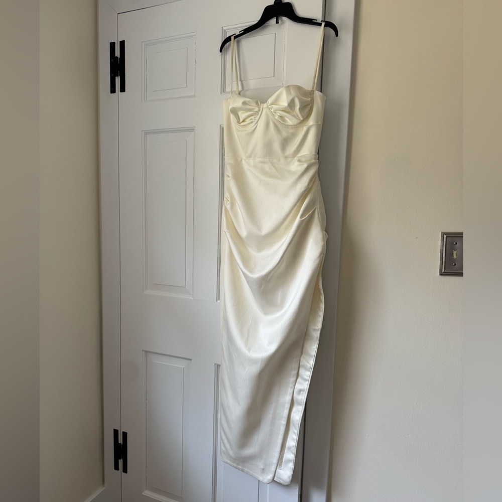 HOUSE OF CB Flora Gown Size Small White Off White Dutch Satin Side Slit - Picture 6 of 10